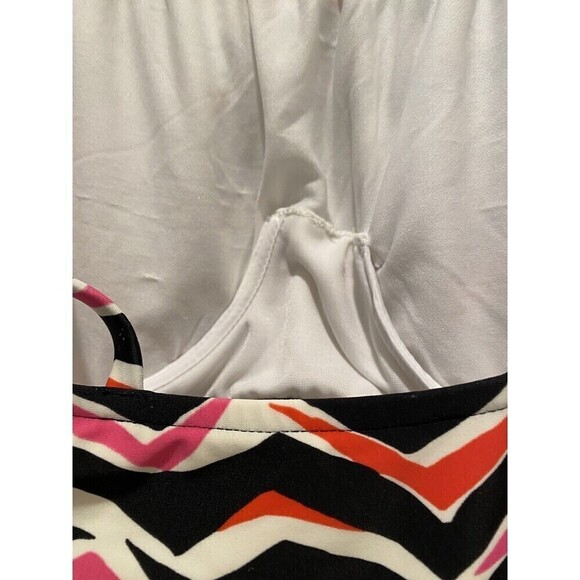 Magic Suit 1-Piece Slimming Pink Red Black  Minimizer Built-in Bra Size 8 - Picture 5 of 7